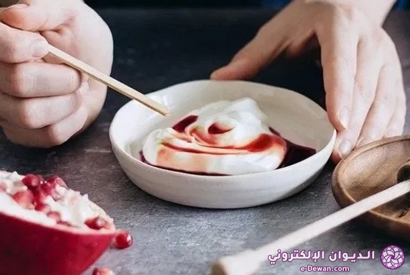 Pomegranate Yogurt Facial Mask for Dry Skin
